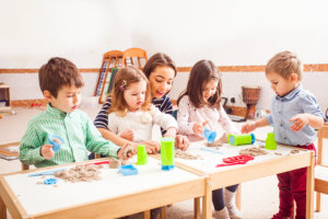 Benefits of Enrolling Your Child in a Montessori School